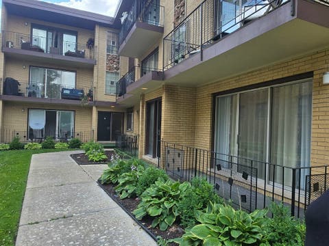 Tiny photo for 10425 S Hale Avenue #1C, Chicago, IL 60643 (MLS # 12693537)