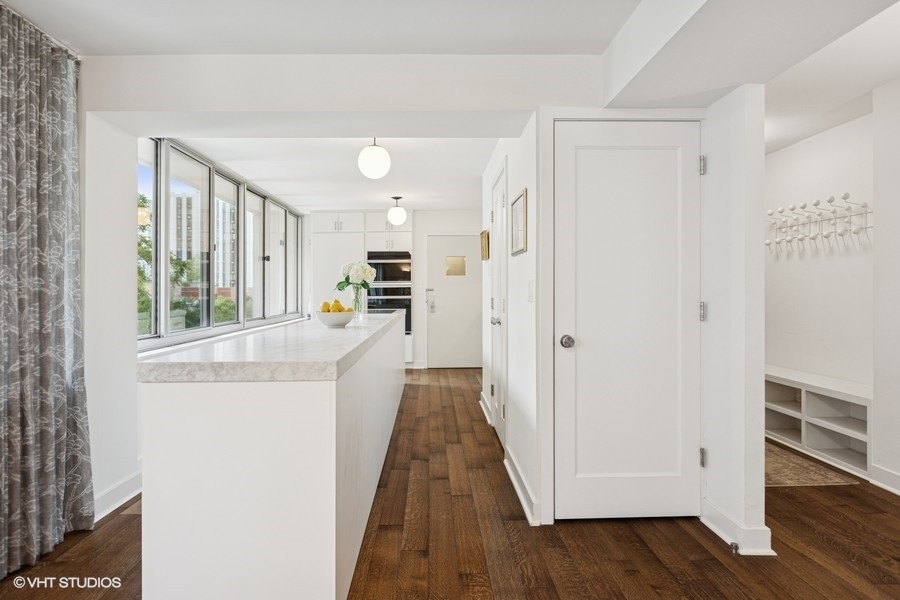 1 E Schiller Street 7A
