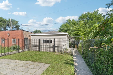 Tiny photo for 6823 S Dorchester Avenue #2, Chicago, IL 60637 (MLS # 12718467)