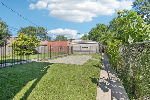 Tiny photo for 6823 S Dorchester Avenue #2, Chicago, IL 60637 (MLS # 12718467)