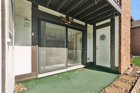 Tiny photo for Palos Hills, IL 60465 (MLS # 12583115)