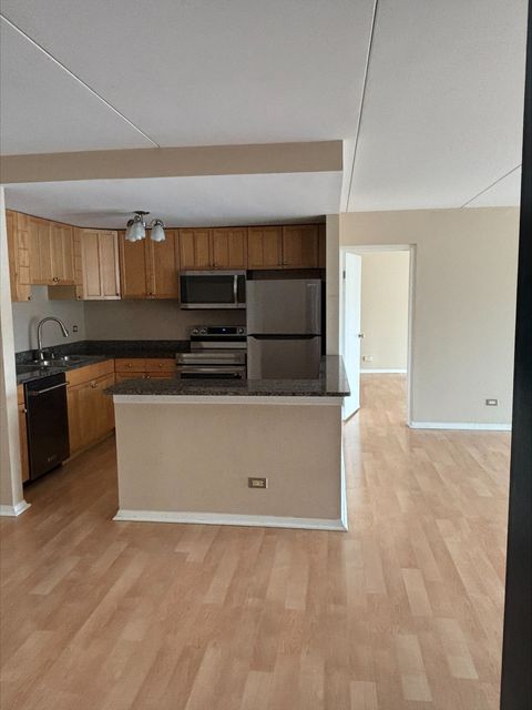 Tiny photo for 2015 S Finley Road #209, Lombard, IL 60148 (MLS # 12579360)