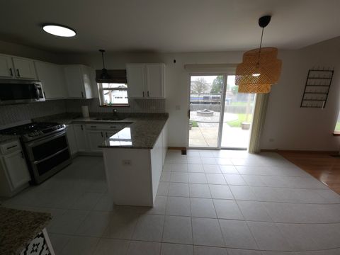 Tiny photo for 318 Zinnia Drive, Romeoville, IL 60446 (MLS # 12639380)