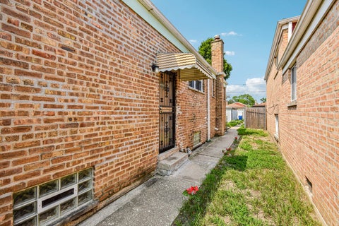 Tiny photo for 4536 S Lavergne Avenue, Chicago, IL 60638 (MLS # 12703020)