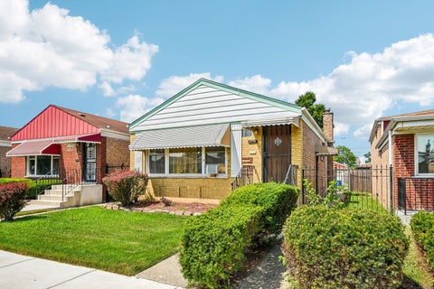 Tiny photo for 4536 S Lavergne Avenue, Chicago, IL 60638 (MLS # 12703020)