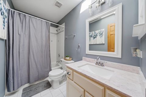 Tiny photo for 10749 S COOK Avenue, Oak Lawn, IL 60453 (MLS # 12587238)