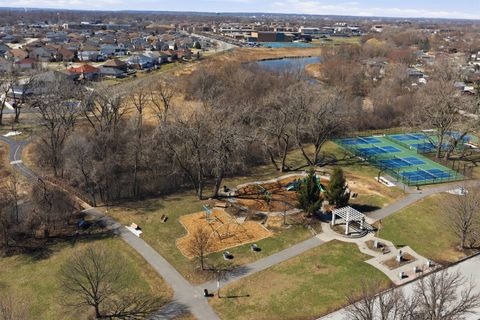 Tiny photo for 10749 S COOK Avenue, Oak Lawn, IL 60453 (MLS # 12587238)