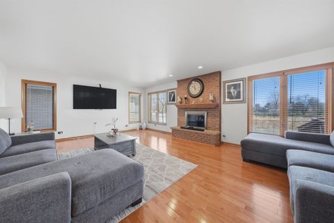 Tiny photo for 10749 S COOK Avenue, Oak Lawn, IL 60453 (MLS # 12587238)