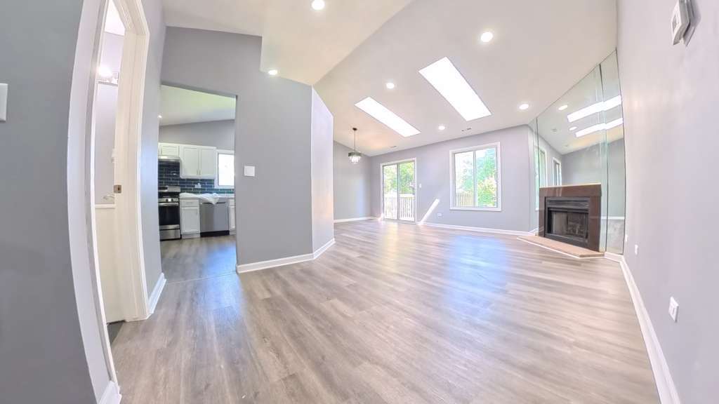 2404 DANBURY Drive B2