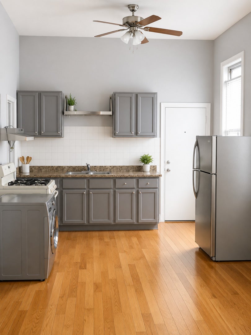 1946 W belmont Avenue 2F