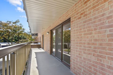 Tiny photo for 6443 Clarendon Hills Road #206, Willowbrook, IL 60527 (MLS # 12497248)