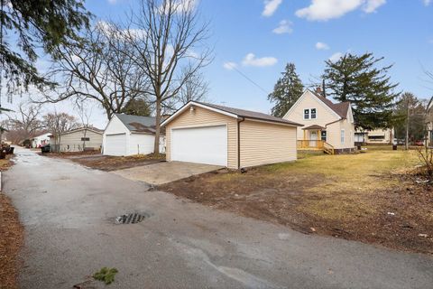 Tiny photo for 1011 15th Street, Rockford, IL 61104 (MLS # 12590464)