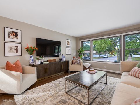 Tiny photo for 1729 Linden Avenue, Park Ridge, IL 60068 (MLS # 12490216)