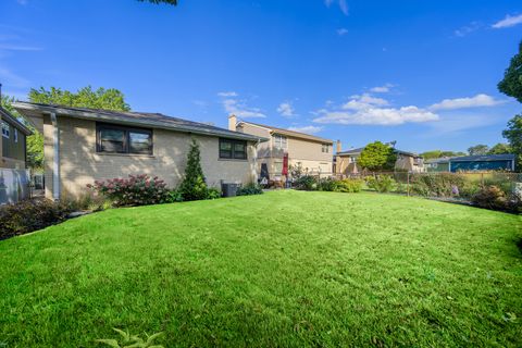 Tiny photo for 1729 Linden Avenue, Park Ridge, IL 60068 (MLS # 12490216)