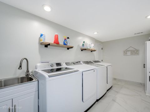 Tiny photo for 1729 Linden Avenue, Park Ridge, IL 60068 (MLS # 12490216)