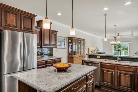 Tiny photo for 305 Legacy Court, Grayslake, IL 60030 (MLS # 12469894)