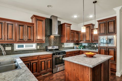 Tiny photo for 305 Legacy Court, Grayslake, IL 60030 (MLS # 12469894)