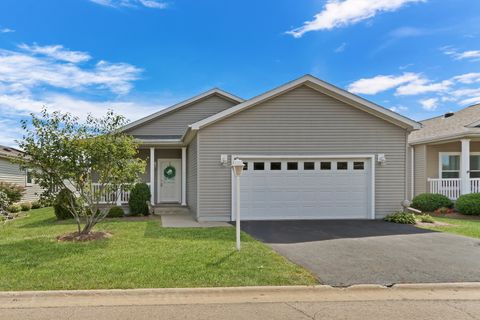 Photo of 305 Legacy Court, Grayslake, IL 60030 (MLS # 12469894)