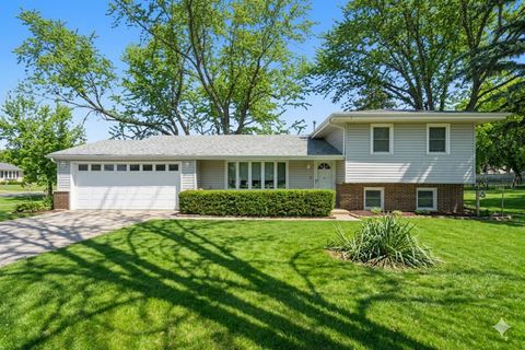 Photo of 3N071 Springvale Road, West Chicago, IL 60185 (MLS # 12549074)