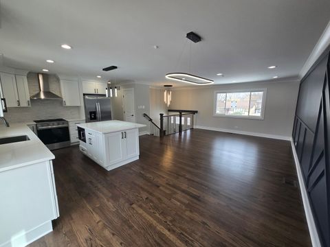 Tiny photo for 1570 Jefferson Road, Hoffman Estates, IL 60169 (MLS # 12563876)