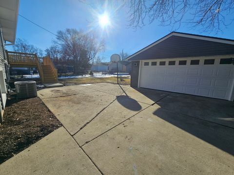 Tiny photo for 1570 Jefferson Road, Hoffman Estates, IL 60169 (MLS # 12563876)