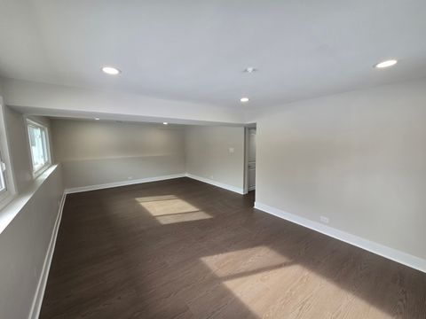 Tiny photo for 1570 Jefferson Road, Hoffman Estates, IL 60169 (MLS # 12563876)
