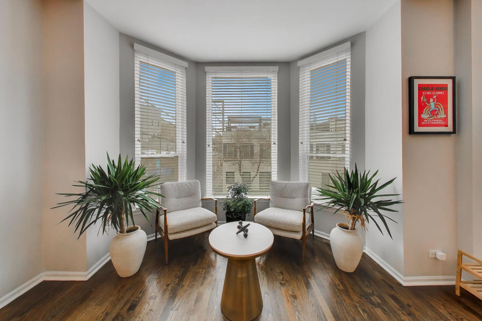 1214 W WEBSTER Avenue 2E