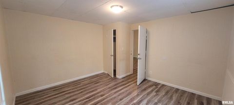 Tiny photo for 419 N JOHNSON Avenue, Mt Vernon, IL 62864 (MLS # EB458369)