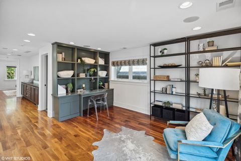 Tiny photo for 1907 N Lincoln Park West Street, Chicago, IL 60614 (MLS # 12624742)