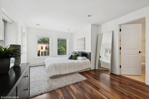 Tiny photo for 1907 N Lincoln Park West Street, Chicago, IL 60614 (MLS # 12624742)