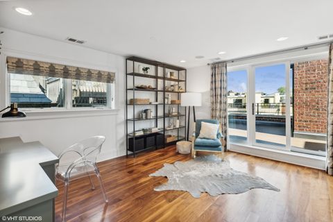 Tiny photo for 1907 N Lincoln Park West Street, Chicago, IL 60614 (MLS # 12624742)