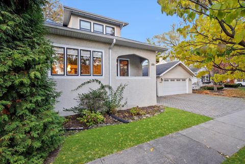 1038 Division Street Oak Park IL 60302