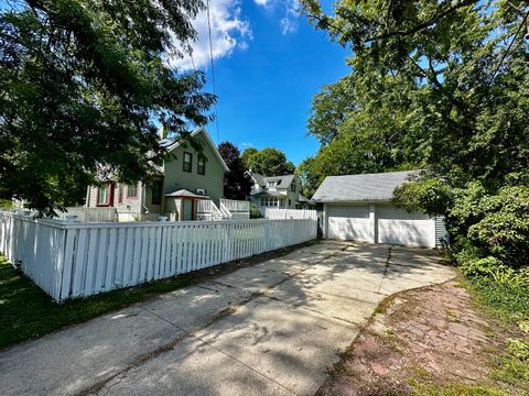 Tiny photo for 805 Augusta Avenue, Elgin, IL 60120 (MLS # 12462146)