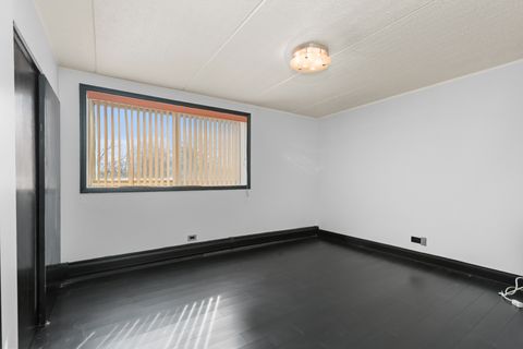 Tiny photo for 5011 Valley Lane #204, Streamwood, IL 60107 (MLS # 12606036)