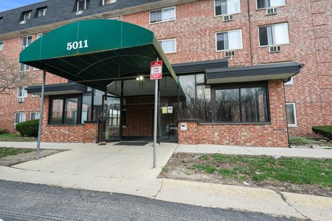 Photo of 5011 Valley Lane #204, Streamwood, IL 60107 (MLS # 12606036)