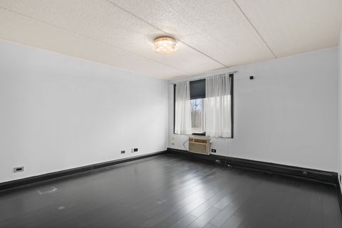 Tiny photo for 5011 Valley Lane #204, Streamwood, IL 60107 (MLS # 12606036)