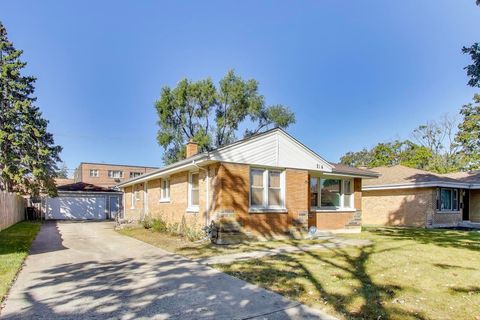 Tiny photo for 514 Iroquois Road, Hillside, IL 60162 (MLS # 12453396)
