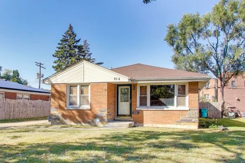 Tiny photo for 514 Iroquois Road, Hillside, IL 60162 (MLS # 12453396)