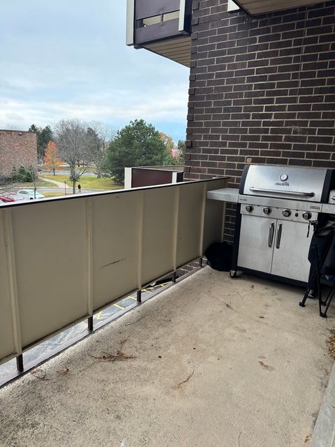 Tiny photo for 850 Wellington Avenue #304, Elk Grove Village, IL 60007 (MLS # 12319101)