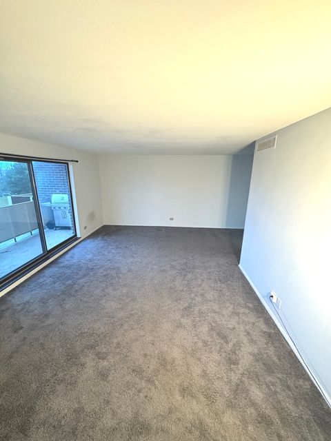 Tiny photo for 850 Wellington Avenue #304, Elk Grove Village, IL 60007 (MLS # 12319101)