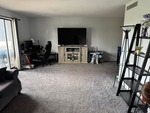 Tiny photo for 850 Wellington Avenue #304, Elk Grove Village, IL 60007 (MLS # 12319101)