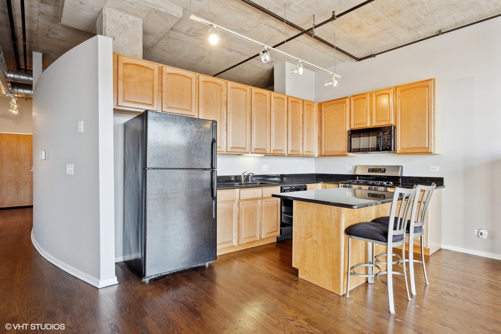 1000 W ADAMS Street 723