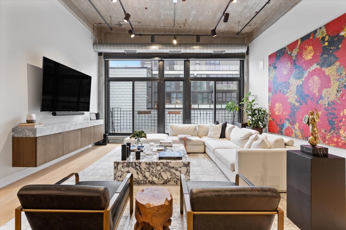 850 W Adams Street 7E