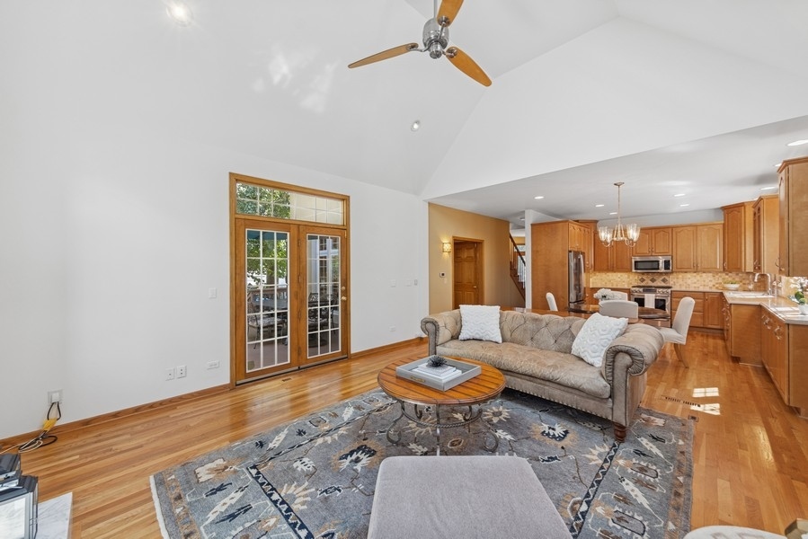 324 N County Line Road
