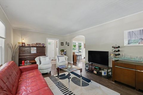 Tiny photo for 202 W Florida Avenue, Urbana, IL 61801 (MLS # 12667276)
