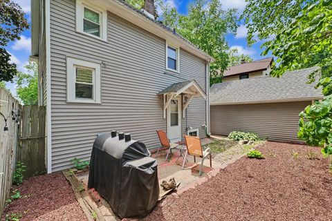 Tiny photo for 202 W Florida Avenue, Urbana, IL 61801 (MLS # 12667276)
