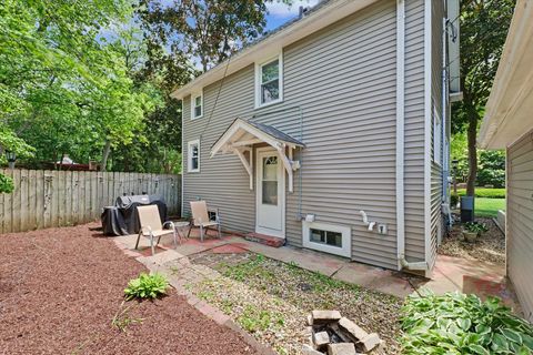 Tiny photo for 202 W Florida Avenue, Urbana, IL 61801 (MLS # 12667276)