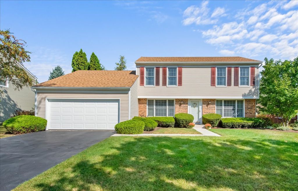 Photo for 1540 Independence Avenue, St. Charles, IL 60174 (MLS # 12496616)