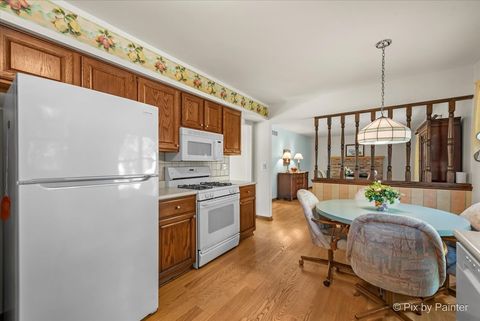 Tiny photo for 1540 Independence Avenue, St. Charles, IL 60174 (MLS # 12496616)