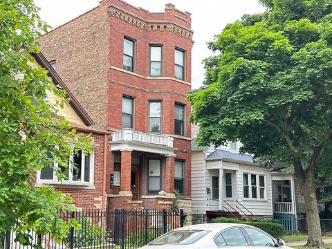 3315 N Albany Avenue 1 Chicago IL 60618